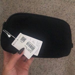 Lululemon mini belt bag black